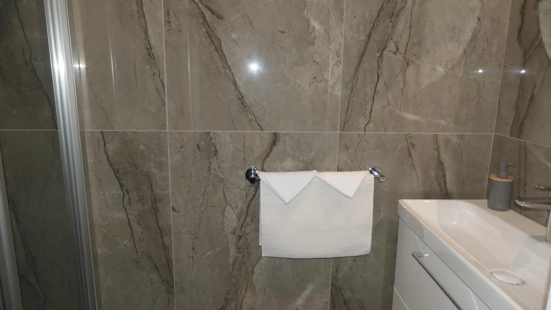 Presqu'Ile Saint Nizier Coeur De Lyon Classe 4*